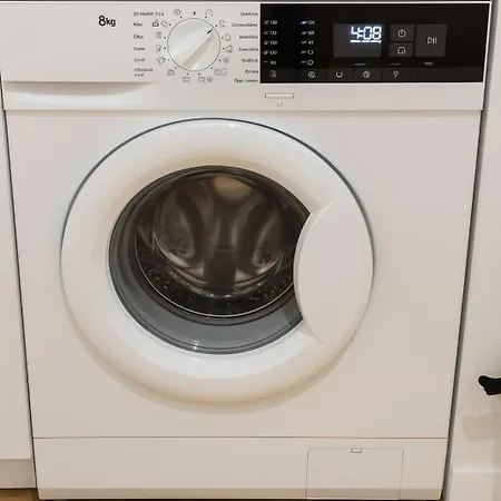 아파트 Comfortable For 6 People Just Steps From The Valmy Metro And Th 리옹